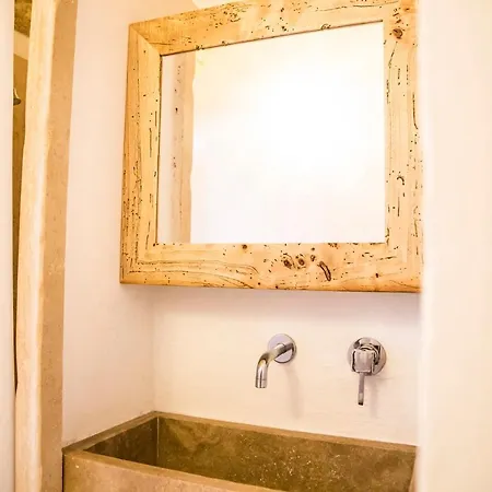 Corte Di Bonifacio Typical Bed & Breakfast