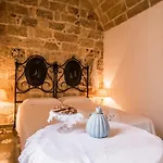 Corte Di Bonifacio - Luxury Suites Frühstückspension Casarano