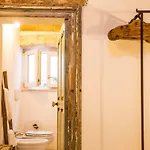 Corte Di Bonifacio - Luxury Suites Bed & Breakfast 4*