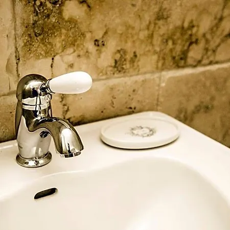 Corte Di Bonifacio - Luxury Казарано